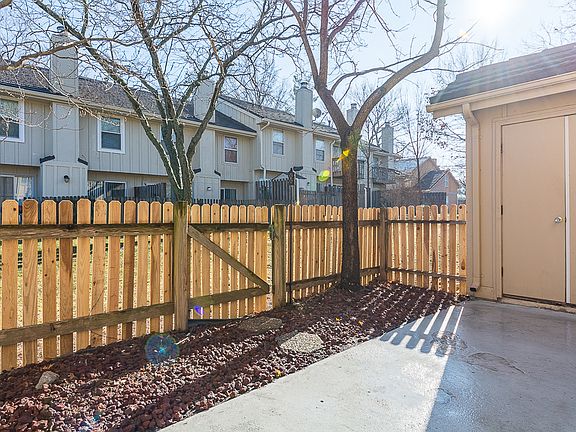 4th image of 223 NE Bayview Dr