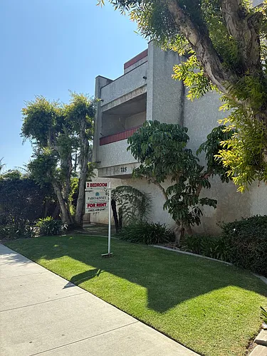 725 Magnolia Ave #2 Photo 1