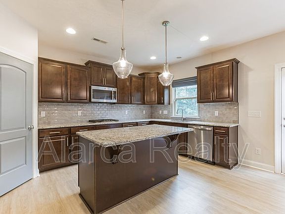 3rd image of 10429 Daufuskie Dr