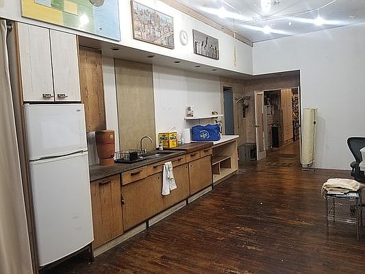 3rd image of 621 Meeker Ave #1