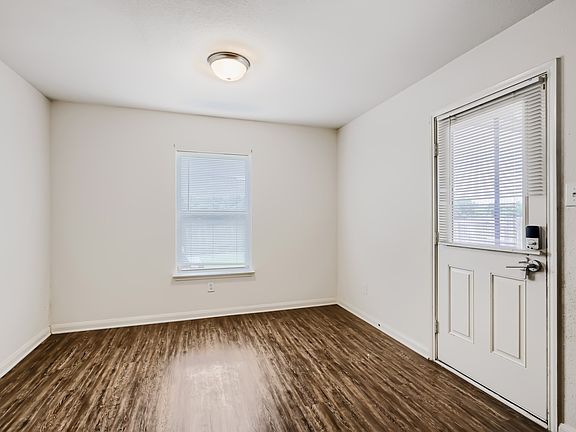 5th image of 4309 Cat Tail Way