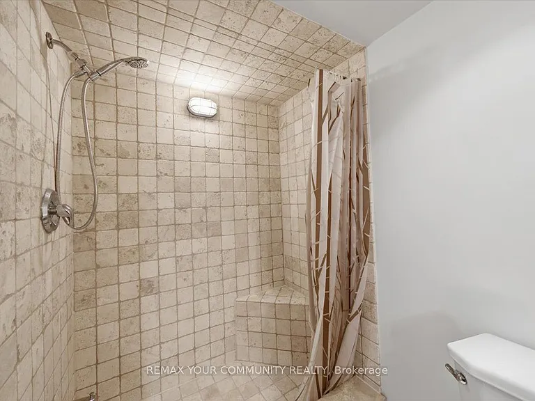 2 Hollywood Hill Cir #LOWER — Photo 9
