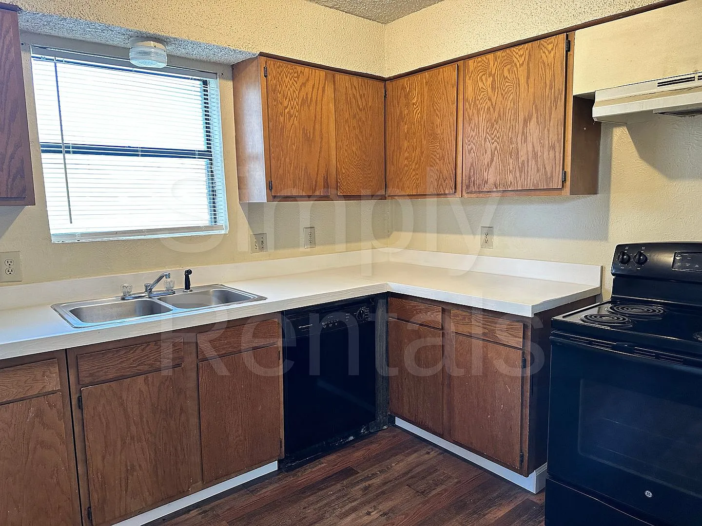 2811 Granger — Photo 4