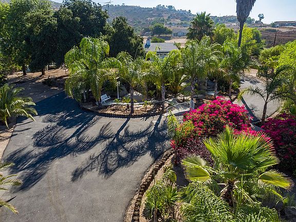 3rd image of 18403 Ramona View Dr