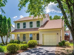 26 Newland Ct, Sterling, VA 20165