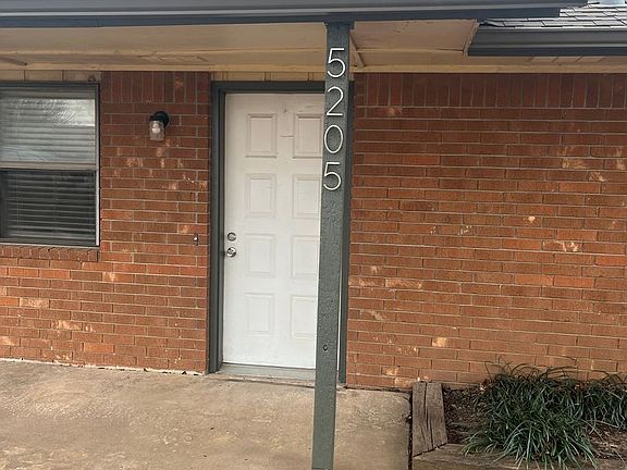 3rd image of 5205 Parkwood Ave