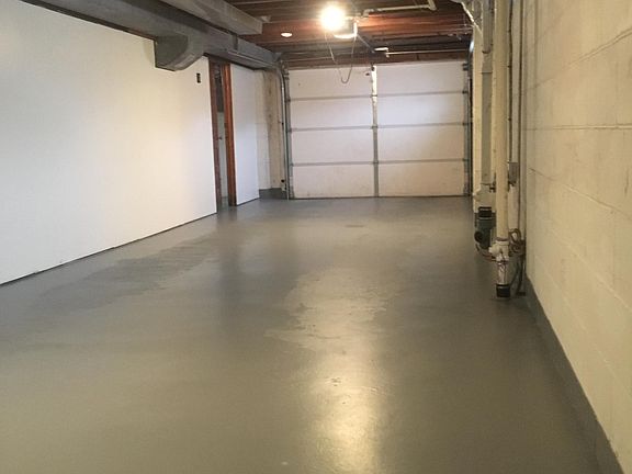 2nd image of 310 1/2 Linn St #1