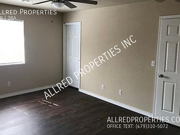 4th image of 807 E Eastview Dr