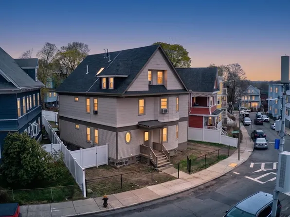 37 Stonehurst St, Dorchester, MA 02122