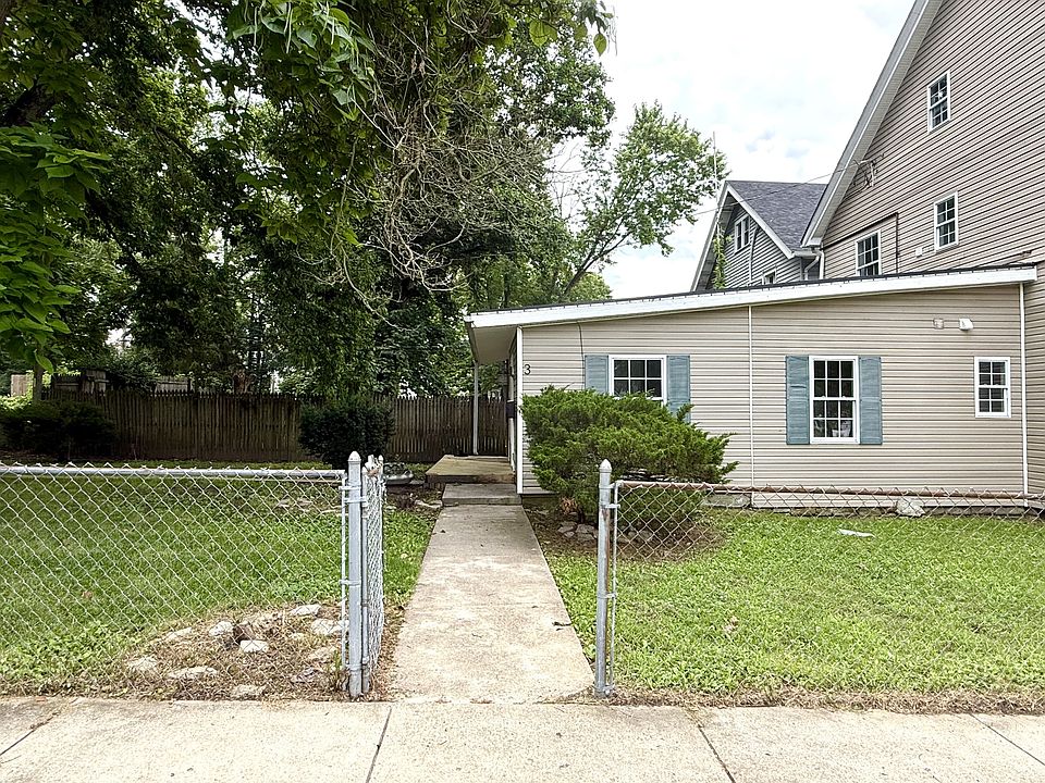 1st image of 220 N Cherry St #3