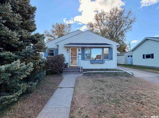 1043 14th Ave S, Clinton, IA 52732