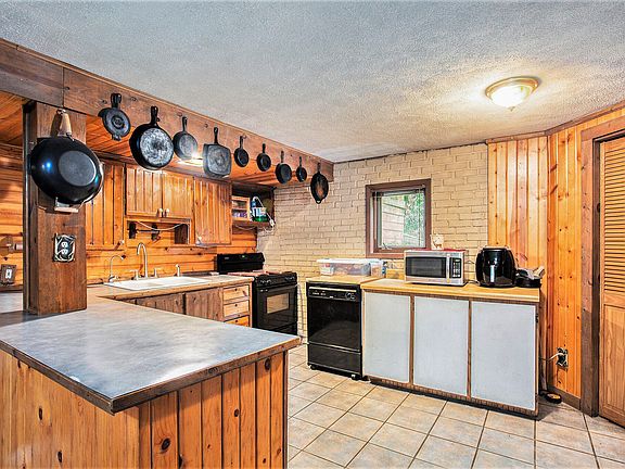3rd image of 2836 E Bluewater Hwy