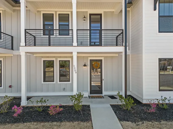 1309 S Pinot Rd, Duncan, SC 29334