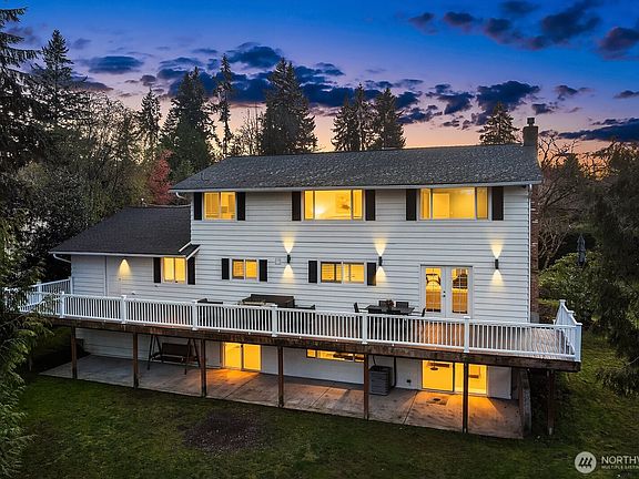 5th image of 2650 79th Avenue NE