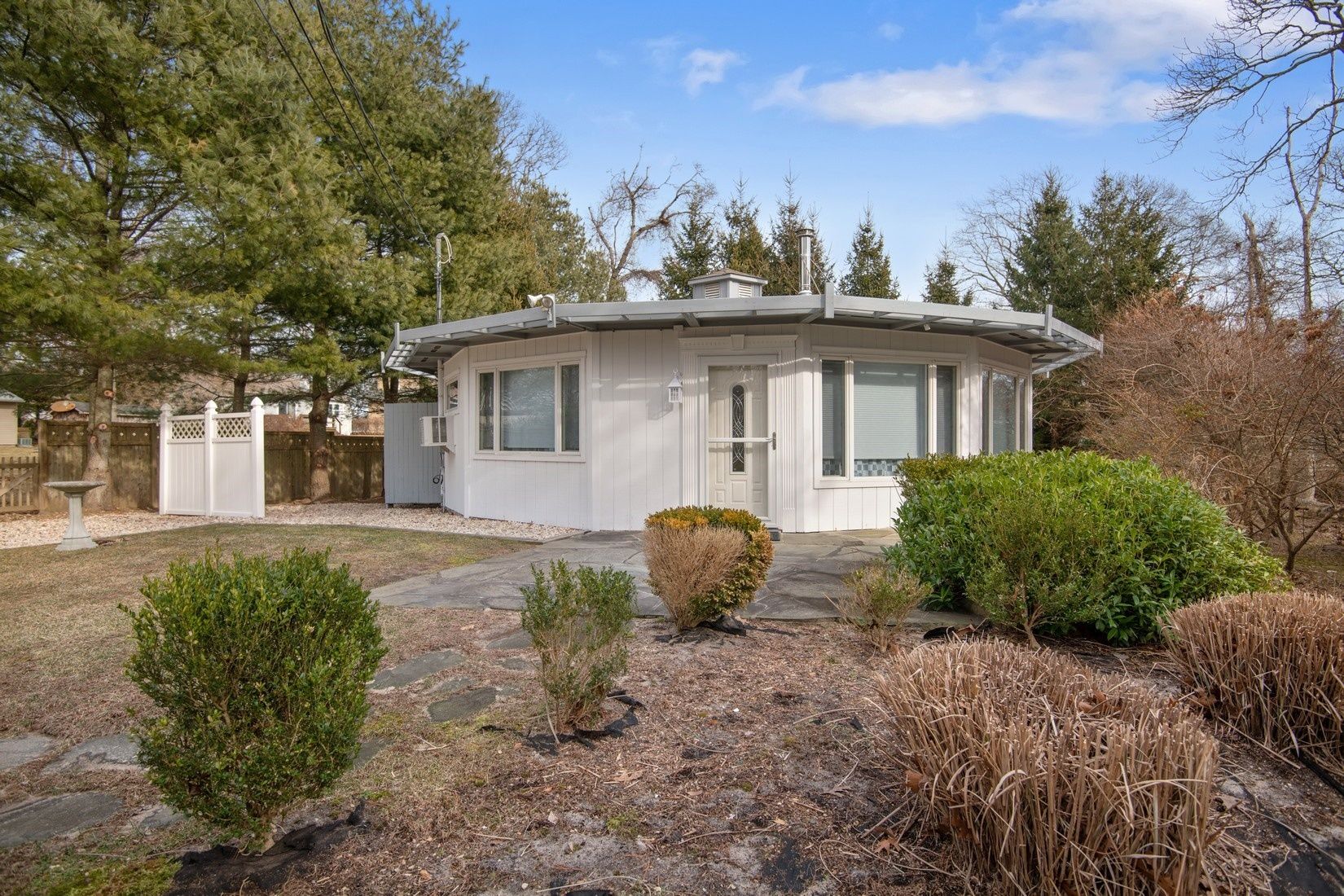 93 Mulford Ave, Montauk, NY 11954 Out East