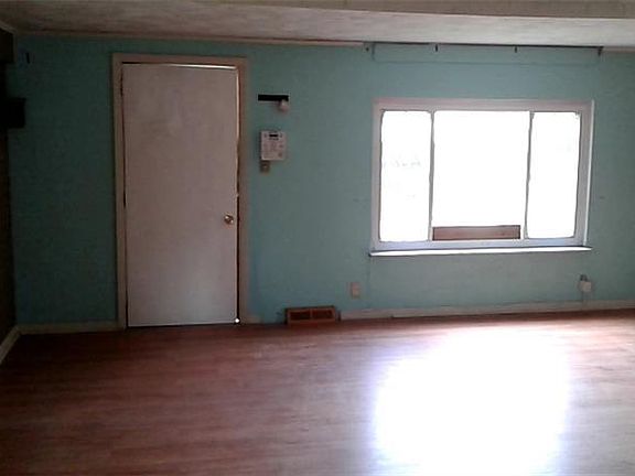 3rd image of 1334 Orchard Ave