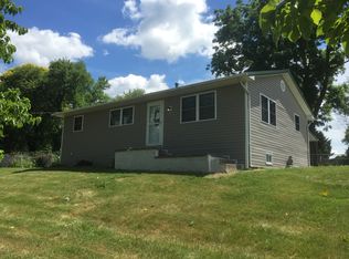 5315 Williams Pl, Godfrey, IL 62035