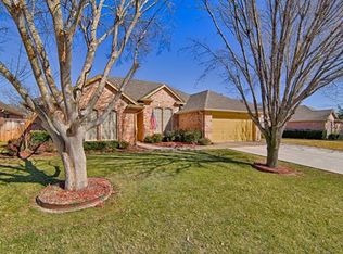 1702 Newcastle Dr, Mansfield, TX 76063