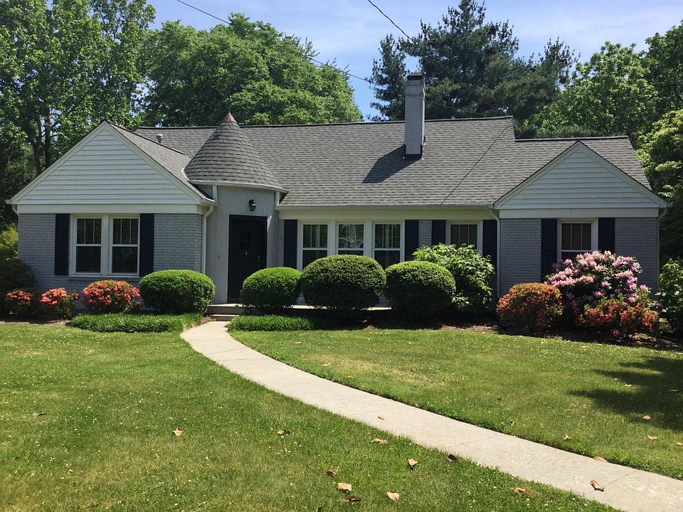 View of Front of the House from the street