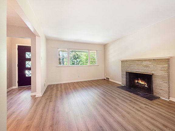 4th image of 845 Mount Pleasant Ave