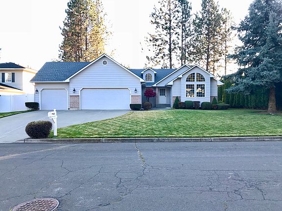 2nd image of 211 W Rolland Ave