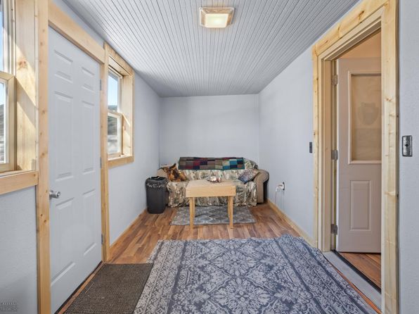 19 3rd Ave SW, Lidgerwood, ND 58053