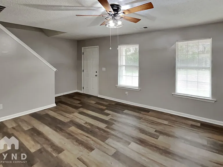6041 Creekerton Blvd — Photo 3