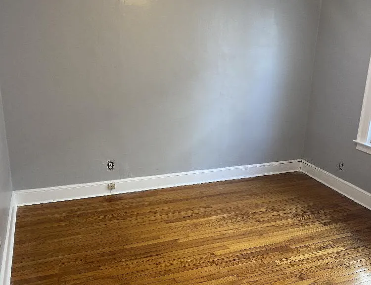 257 Sheffield Ave — Photo 4