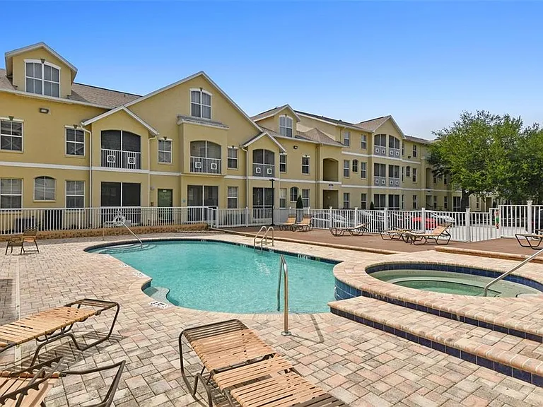 5052 Sunridge Palms Dr #104 — Photo 2