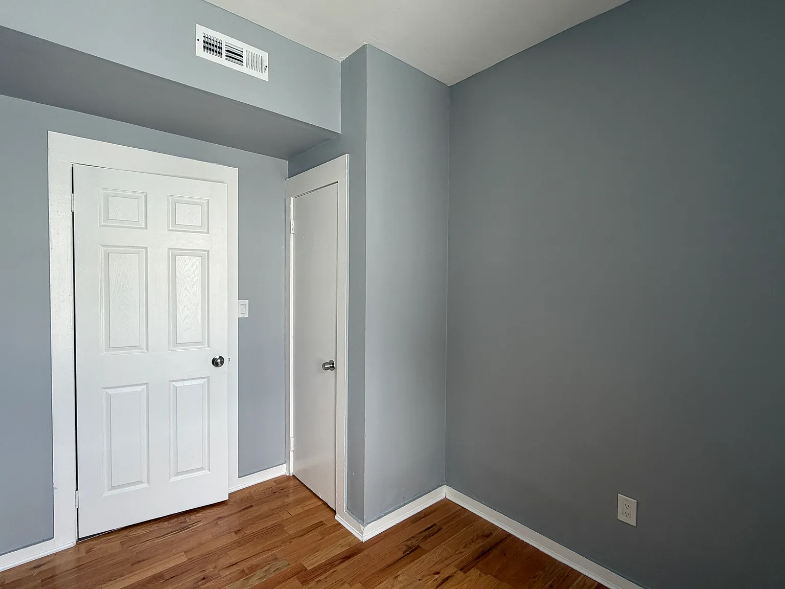 3 bed, 1200 sqft, $1,900 — Photo 4