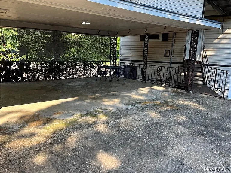 147 Lawrence St — Photo 15