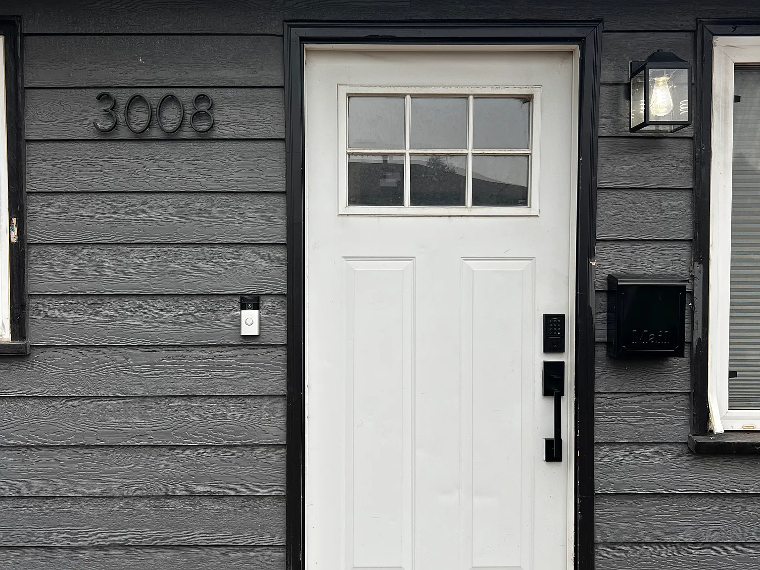 2 bed, 950 sqft, $1,700 — Photo 1
