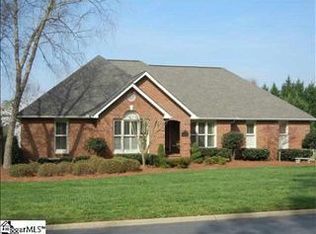 16 Shadow Mist Dr, Simpsonville, SC 29681