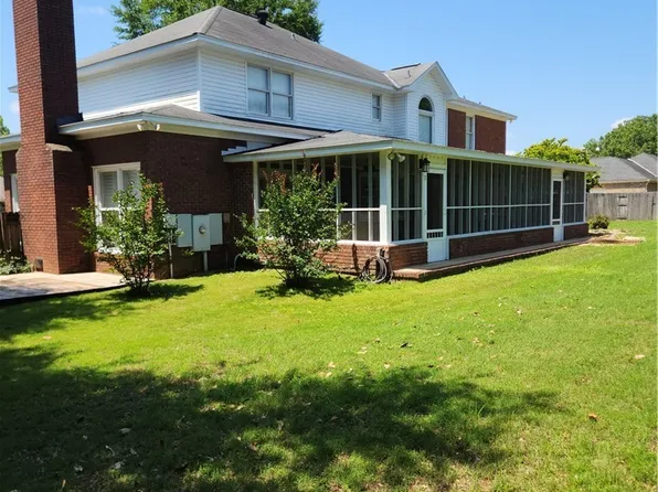 814 Amberwood Dr, Tuscaloosa, AL 35405