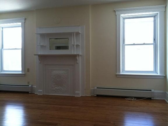 Large bright living room