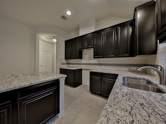 5th image of 16342 Hillside Garden Ln