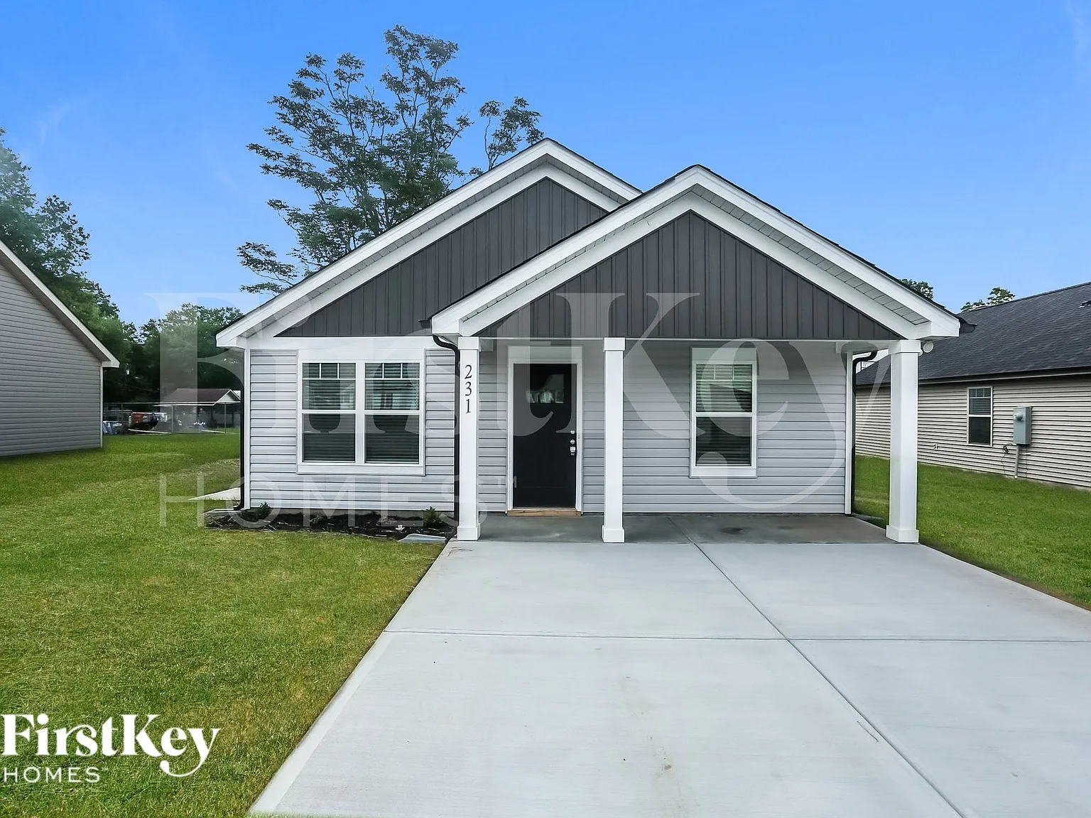 3 bed, 2.0 bath, 1204 sqft, $1,940 — Photo 1
