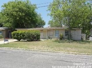 213 Ivy Ln, Universal City, TX 78148