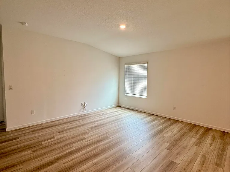 10855 Drogba Dr — Photo 35