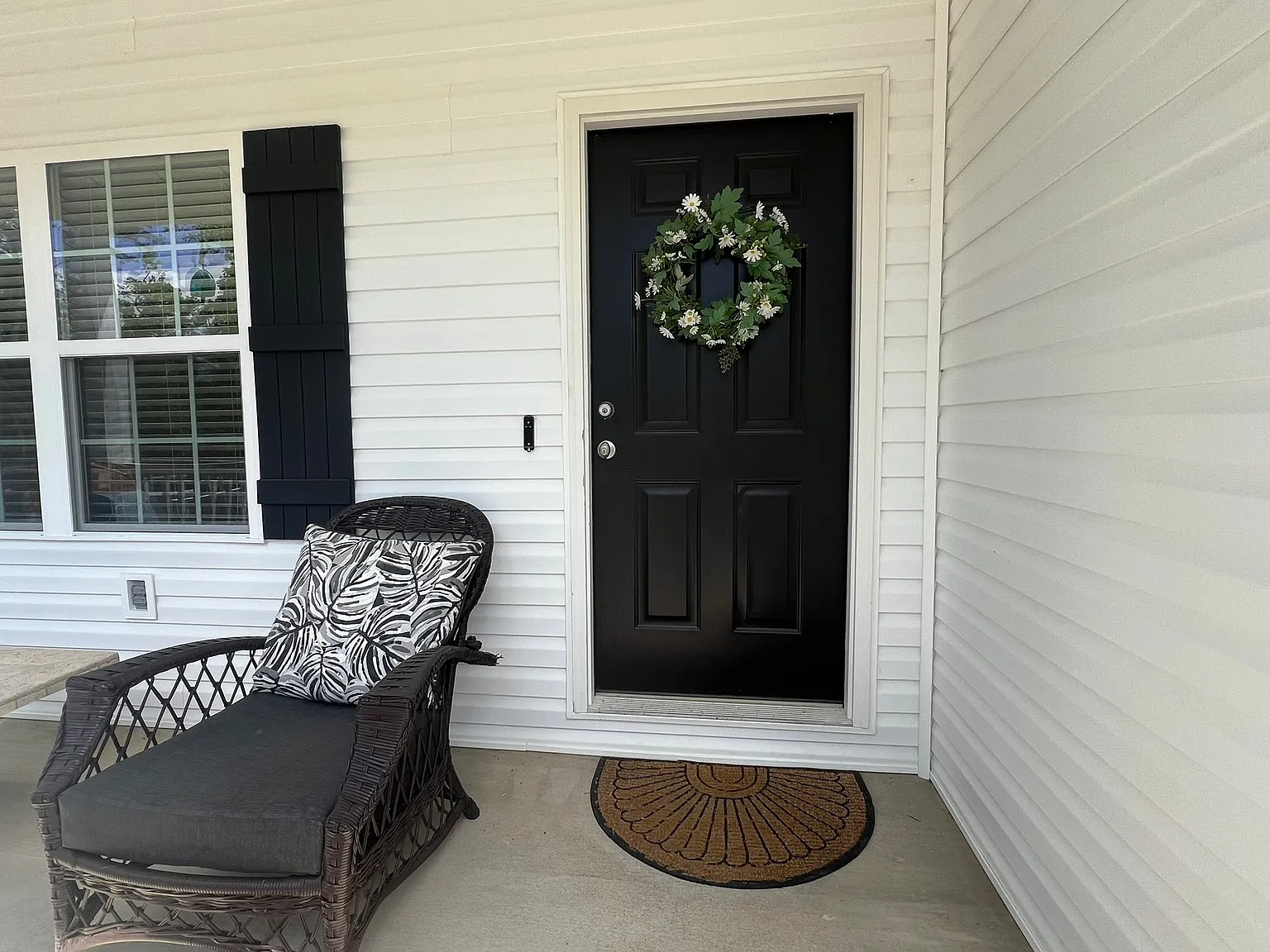 3 bed, 2.5 bath, 1472 sqft, $2,200 — Photo 3