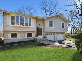 52 Glen Ridge Rd, Mahopac, NY 10541