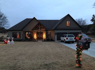 26 Laura Ln, Florence, AL 35633