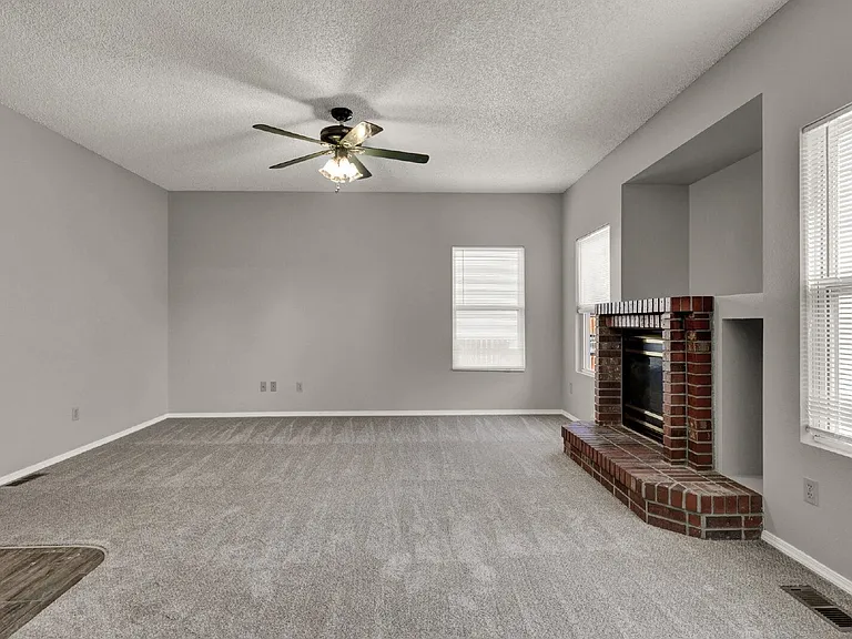 8720 Massey Cir — Photo 16