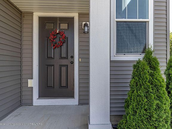2nd image of 10734 Canterbury Ln