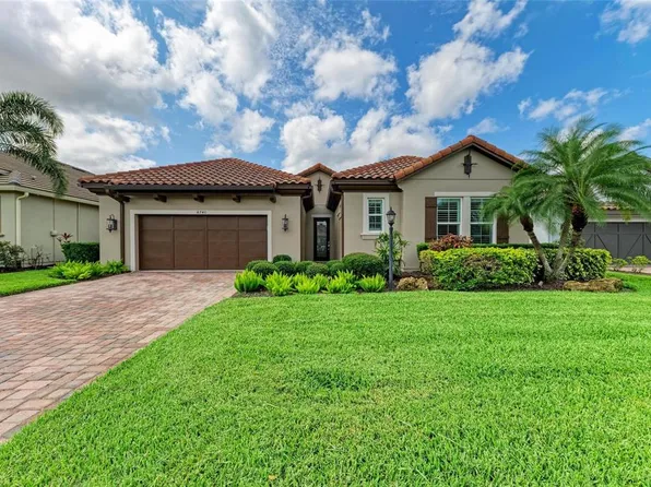 4740 Royal Dornoch Cir, Bradenton, FL 34211