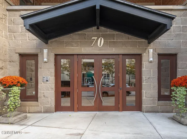 70 Railroad Place #202, Saratoga Springs, NY 12866