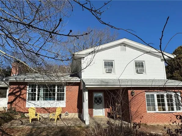 17 Lakeview Heights Road, East Lyme, CT 06357