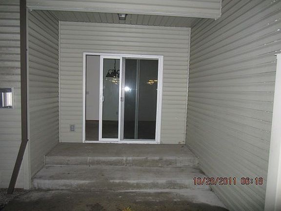2nd image of 418 17th St SE Unit 15E