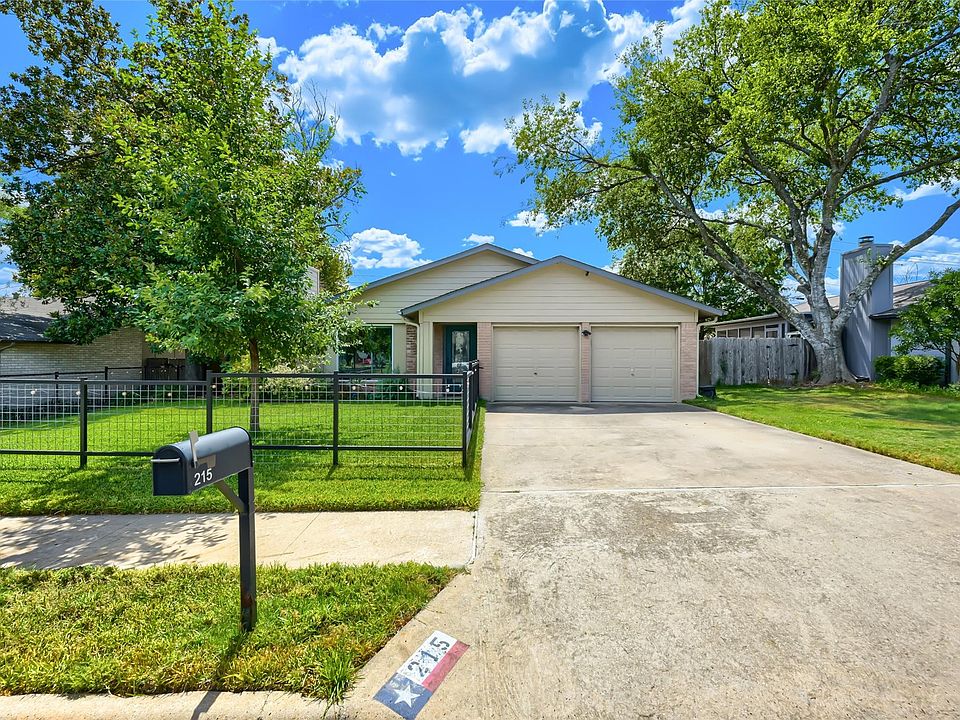 1st image of 215 Cloudview Dr