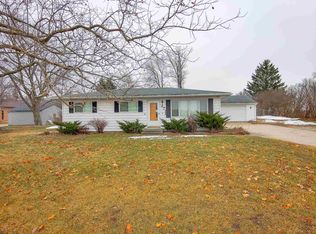 2711 Viking Pl, Cedar Falls, IA 50613